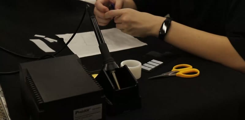 Deburring the printed parts by hand